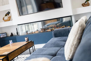 Lounge- click for photo gallery